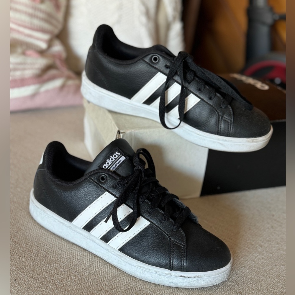 Adidas cloudfoam leather sneakers